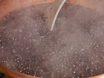 材料と製法、品質管理にこだわって作るあんこ